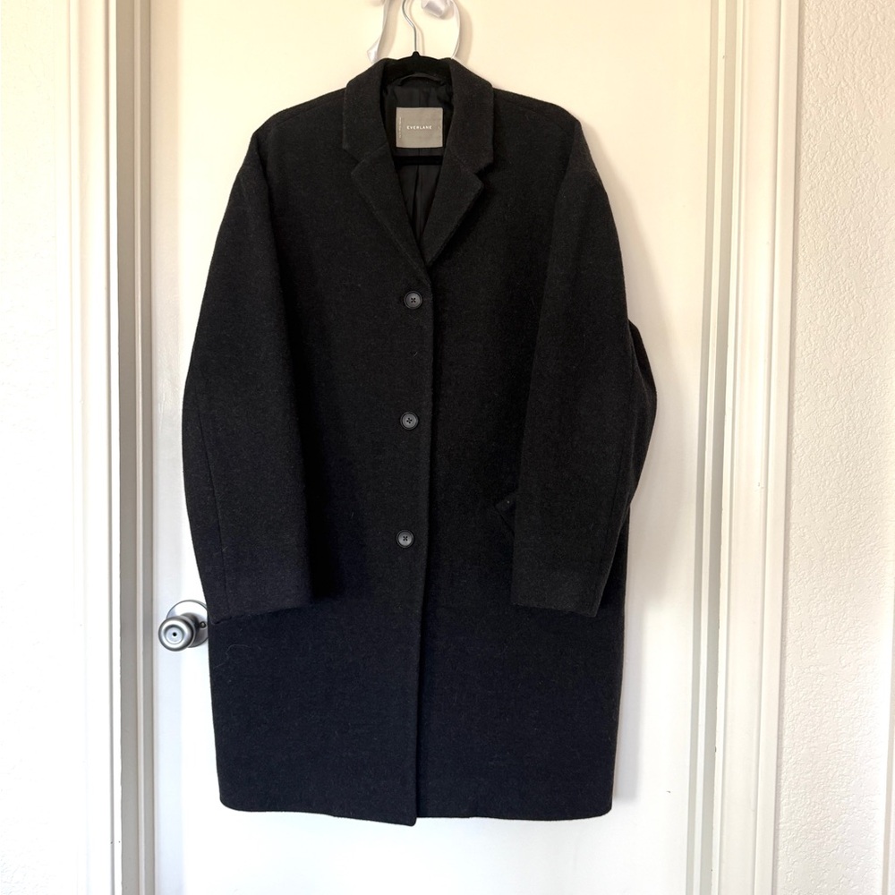 Everlane • The Italian ReWool Cocoon Coat, Charcoal - Picture 6 of 10